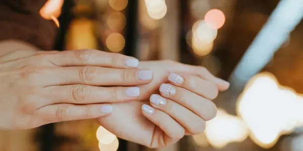 10 Beach-Inspired Nail Designs That Are Making Waves in Summer 2025