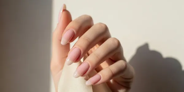 Clear Pink Almond Nails: The Elegant Manicure Trend Everyone Is Obsessed With (2026 Guide)