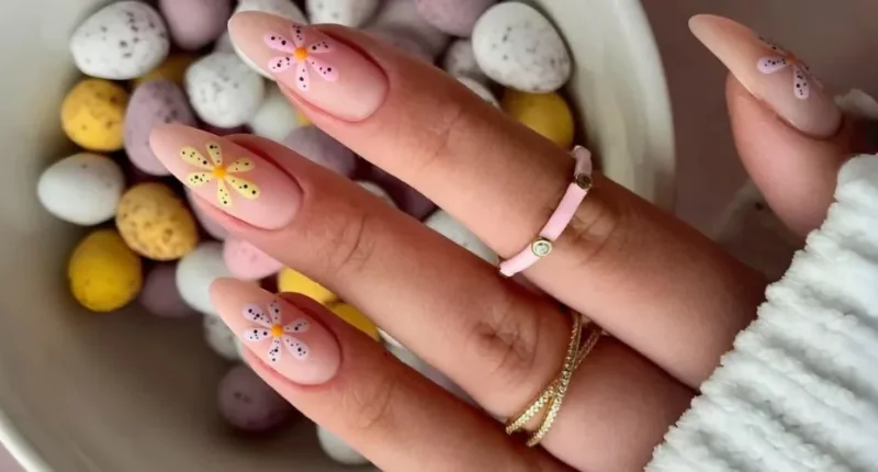 15 Stunning April Nail Designs to Welcome Spring in Style 2 1